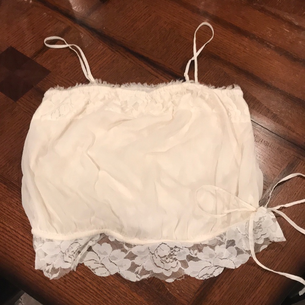 American Eagle cream lace tank top